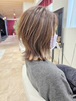 コピュラ コピュラカワゴエ(COPULA)&nbsp;外ハネくびれレイヤーミルクティーブロンドワンホンレイヤー