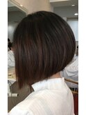 前下がりボブスタイル