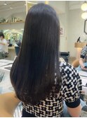 暗めのブルーベージュ美髪　ロングレイヤーで扱いやすいヘアに