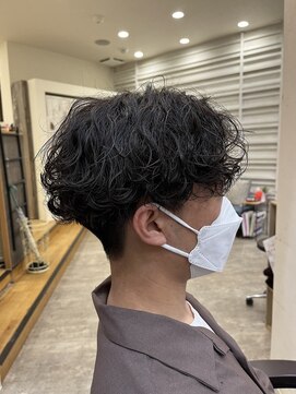 ナンバー エミライ 溝の口(N° emirai) 波巻きスパイラルパーマ