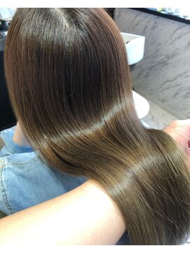 カミケンパセオ(kamiken.paseo) なめらか上品ツヤ感きれい潤いストレート【カミケンパセオ】