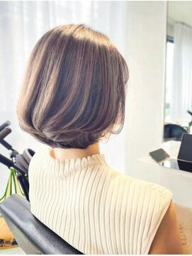 アン たまプラーザ(un) 大人ボブ+ツヤ感イルミナカラー+髪質改善オージュア
