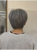 憧れのシルバーカラーはメンズにも人気！【高岩美季】
