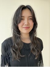 サラビューティーサイト 九大学研都市店(SARA Beauty Sight) Ri na