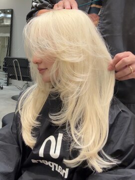 ハーパーズ 渋谷(harpers) ホワイトブロンドバタフライレイヤーカット