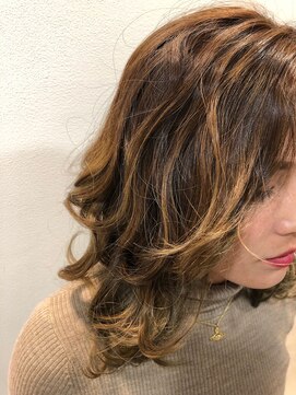 アディクト(ADDICT) ベージュバレイヤージュ