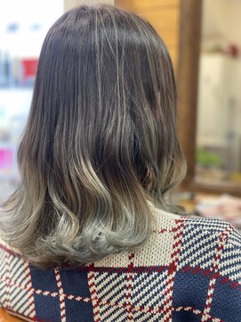 クロック バイ オハナ(Clock by Ohana) ブルーグレージュ×バレイヤージュ