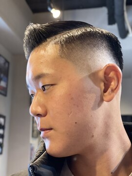 バーバー スタジオ ラフテル(Barber Studio RAFTEL) パートスタイル