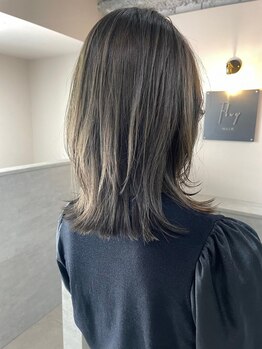 フラッグ ヘアー 天神西通り店(Flag HAIR)の写真/【白髪ぼかしハイライト】ケアブリーチ使用☆気になる白髪のお悩みをカバーしつつ理想の髪色を実現します◎