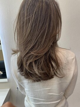 フェメ 立川(PHEME) ハイライト/白髪ぼかしハイライト