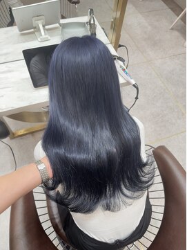 ロンド レア 天神大名店(Lond Le’a) 天神大名ダブルカラーケアブリーチネイビーブルー