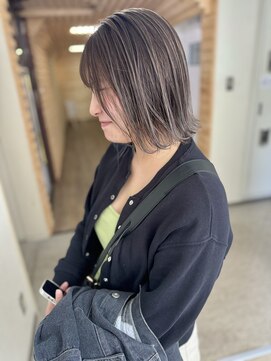 アクロ アオ(ACRO.ao) 切りっぱなし×大人バレイヤージュ