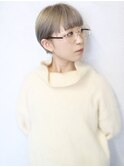 天神【BIRTH】耳かけマッシュショート×くすみベージュ