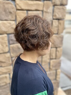 美容室 ルチア ハワイ(Luccica HAWAII) 【luccicaＨＡＷＡＩＩ/森麻乃】くせを活かしたショート