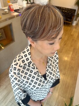 クマ(kuma.) 大人可愛い20代30代40代前下がりショートボブ丸みショート◎