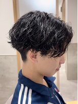 リ メイロ(Re.Meiro)&nbsp;波巻きセンターパート【メンズ/パーマ/眉毛/沖縄市/美里】