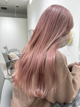 ピンクベージュ