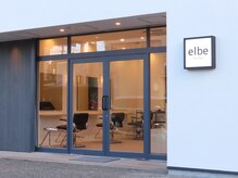 エルベ(elbe)の雰囲気（シンプルモダンな佇まい）