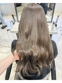 透明感グレージュカラー