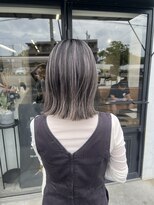 エラ(ere)&nbsp;30代40代50代　コントラストグレージュハイライト　白髪ぼかし