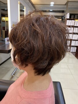 デラメアウープウープ(de.la.mair woop woop) パーマ　ショート