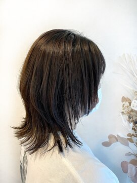 イソラヘアアトリエ(Isola hair atelier) 【Isola】ウルフ×ミディアム