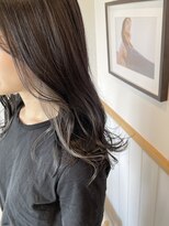 ジジ チーク 栃木(Gigi cheek)&nbsp;・ホワイトベージュ×イヤリングカラー