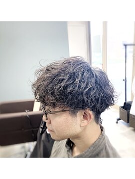 イコール(equal) 波巻きパーマ×ツーブロマッシュ