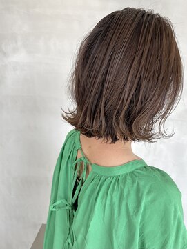 コード(Chord) 外国人風ぼかしhighlight、ミルクティーベージュ[谷合