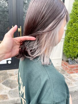 エミス バイ メルト 吉祥寺(emis by melt) 【堀惠】インナーカラーイヤリングカラーホワイトベージュ