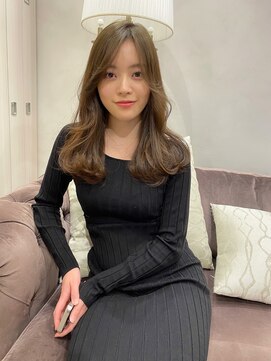 ザック ヴィ(ZACC  vie) レイヤーカット/似合わせ/透明感カラー/髪質改善