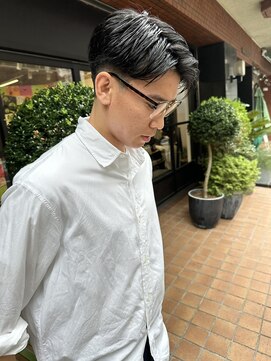 ノーム(norm) ベリーショートアッシュブラック