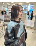 切りっぱなしボブ+顔周りレイヤー