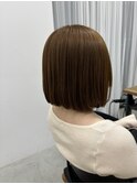酸性ストレートの内巻きボブ