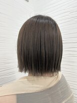 グロウトヨサキワン(GLOW TOYOSAKI ONE)&nbsp;切りっぱなしボブ