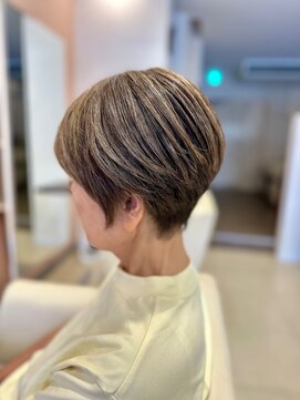 ニア(NiA) ショートボブ