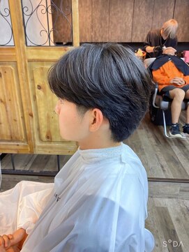 クレアバイプロデュース 矢部店(Crear by produce) センターパートスタイル