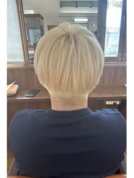 トップヘアー 中庄店(TOP HAIR fuapua) 《TOPHAIR 中庄店/きゃん》抜きっぱなしホワイトブロンド