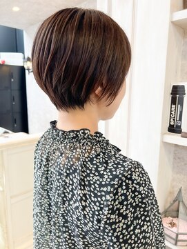 キャアリー(Caary) 福山市美容室Caary似合わせカット丸みショートスタイル