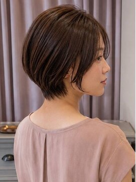 フラワーズ(Flowers) 丸みショート 白髪染め 顔周りカット レイヤー 髪質改善 30代