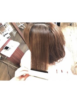 1人1人のダメージレベルやクセの強弱に合わせて施術◎前処理としてM3.5トリートメント使用で手触り柔らか◎