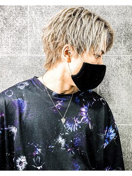 ジゼル(gisele) (石川)ホワイトベージュセンターパート