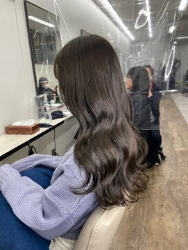 ナンバー イル デュッカ 札幌(N° il duca) 大人かわいいエギョモリ ミルクティーブラウン ひし形シルエット