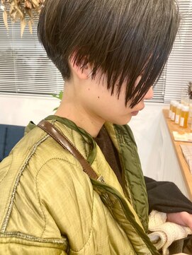 コレット 宇都宮(collet Gigi) 前下がりセンターパート