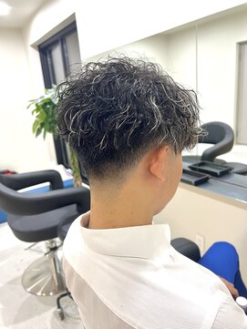 フーセカンド(hu2) スパイラルパーマ+ハイライト