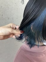 アチーブ ヘア デザイン(achieve hair design)&nbsp;インナーカラーネイビーブルーブリーチ外ハネミディ小顔10代20代