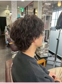 波巻きツイストスパイラルパーマツーブロック刈り上げ
