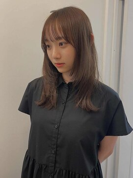 ユー(yew) オリーブカラー/オリーブベージュ/セミロング/顔周りカット