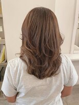 キミドリ(KIMIDORI)&nbsp;ワンカールで白髪ぼかしハイライトミディ【恵比寿スタッフ募集】