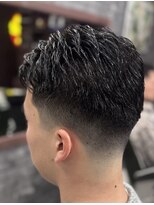 フォーコーナーズカットショップスリーセント 栄(FourCornersCutShop 3/cent) ミドルフェードショート